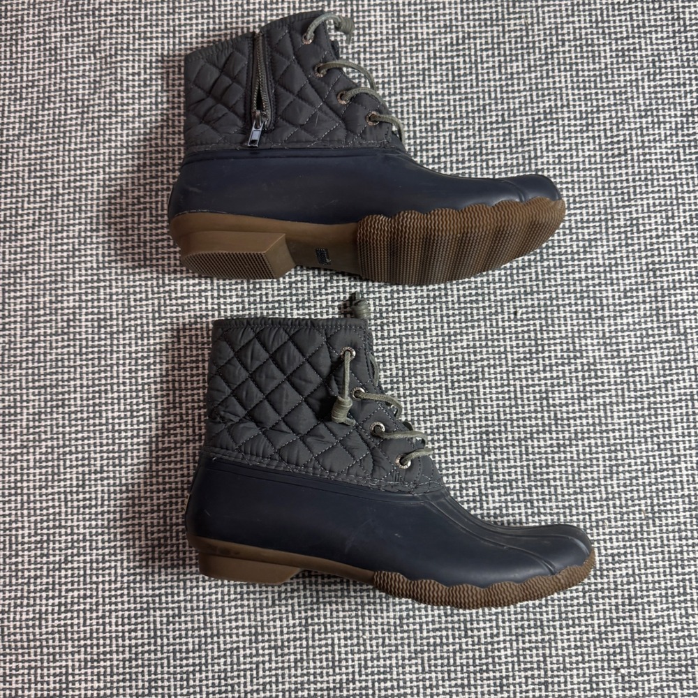 Sperry Top-Sider Saltwater Quilted Waterproof Duck Boots Navy Grey Women 9